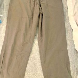 Very comfortable drawstring lounge pants with pockets.